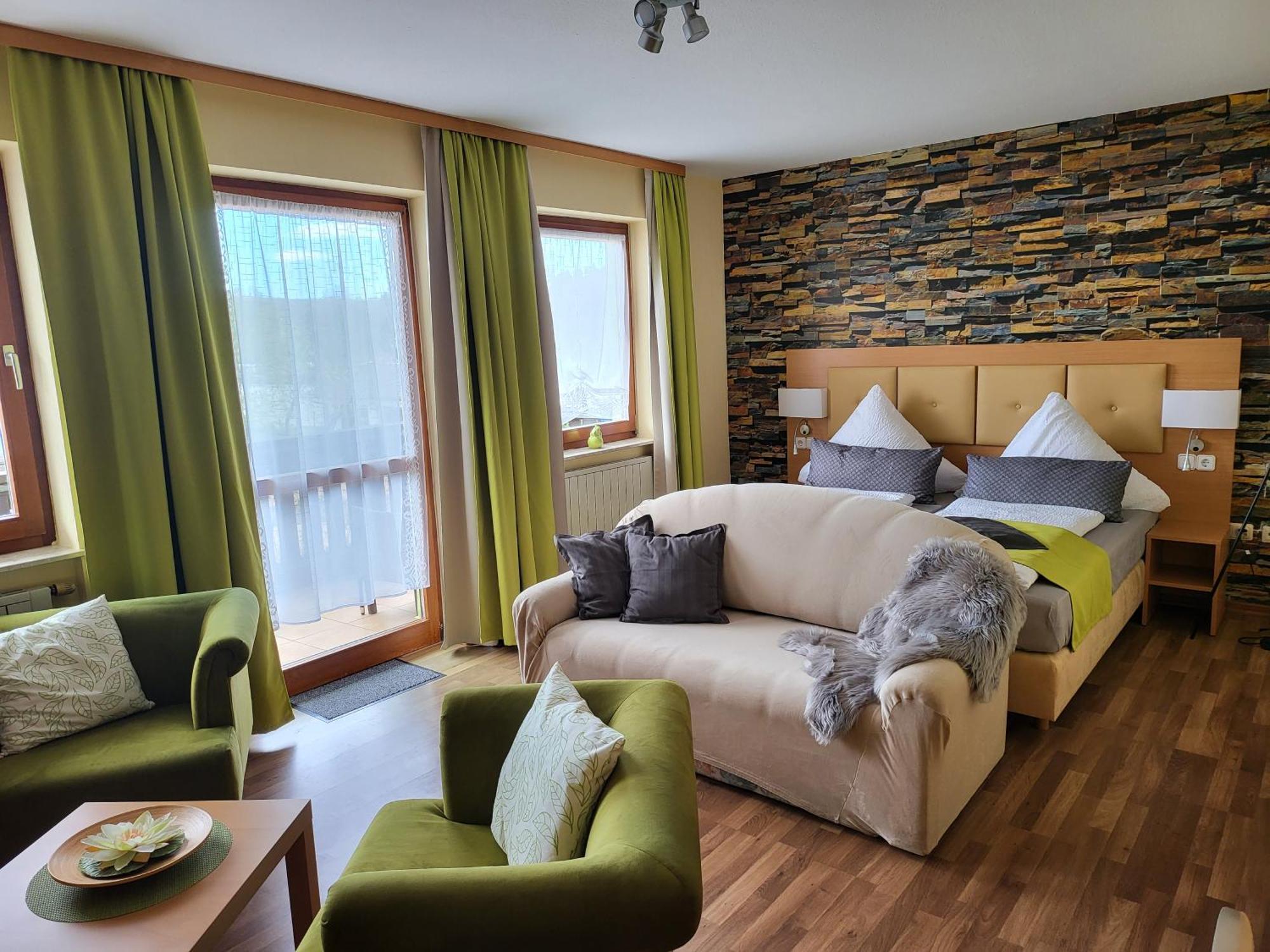 Hotel Seerose Garni Nohfelden Exterior foto