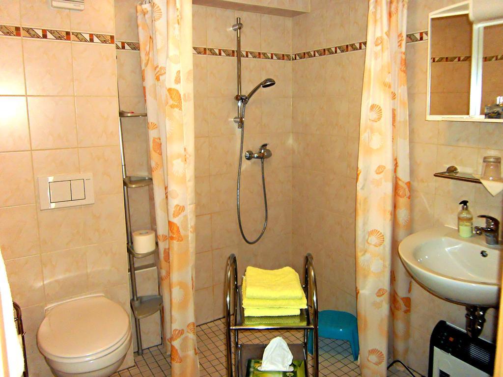 Hotel Seerose Garni Nohfelden Exterior foto