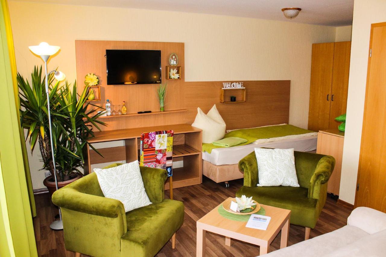 Hotel Seerose Garni Nohfelden Exterior foto